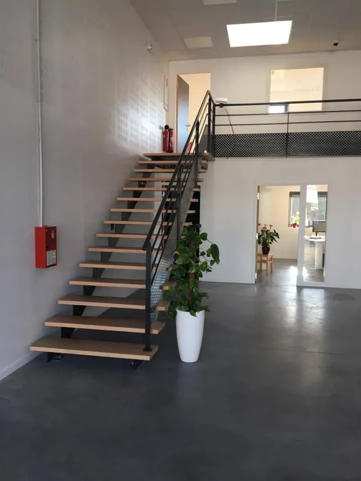Escaliers rampes près de Cires-lès-Mello